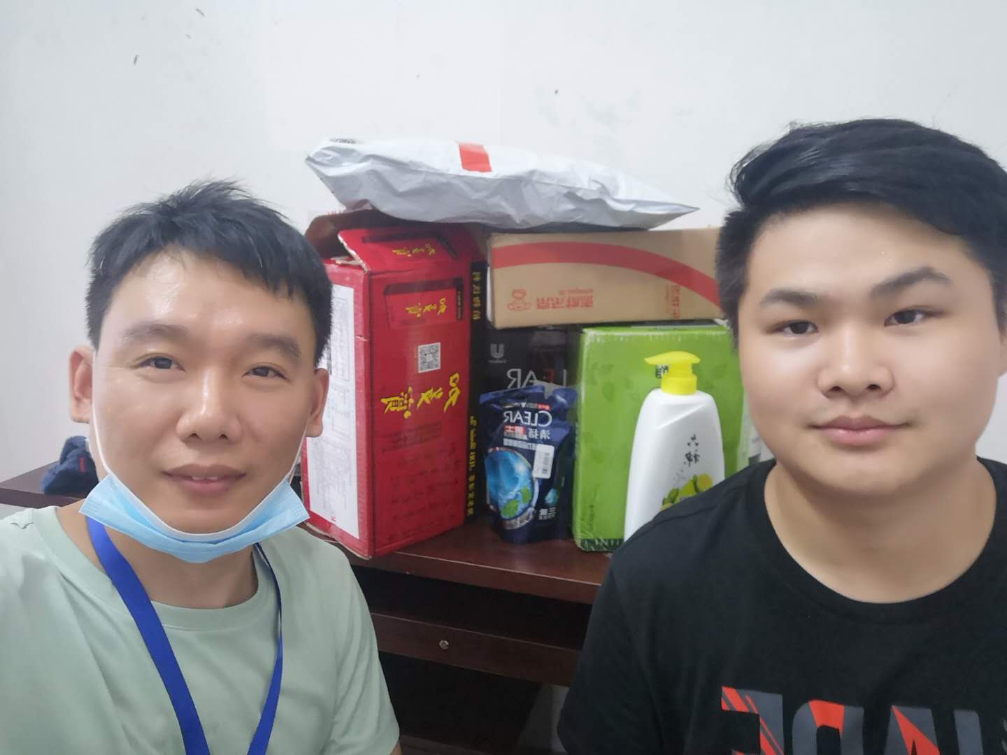 關(guān)愛(ài)職工 · 夏送清涼 | 寶開(kāi)工會(huì)赴一線送清涼，致敬高溫下的堅(jiān)守