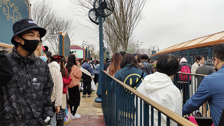 Happy Women’s Day | 歡度三八節(jié)，我們相約上海迪士尼樂園