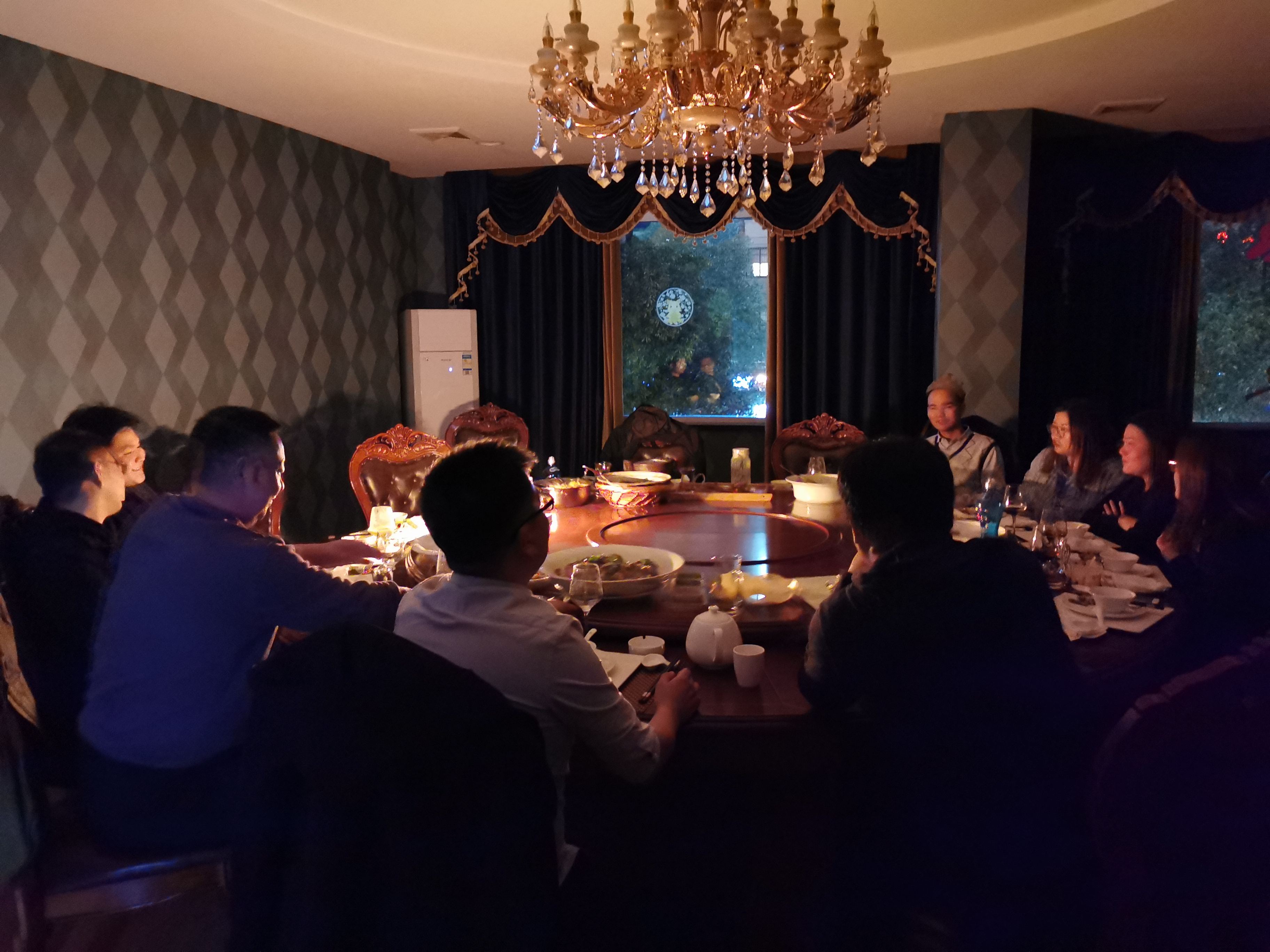 11月中旬，寶開工會(huì)組織開展“走一線、送溫暖”關(guān)愛員工暖冬行動(dòng)。