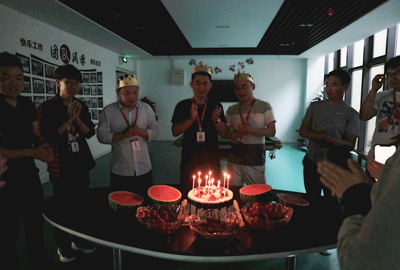 員工集體生日會(huì) | 繽紛五月，把美好的祝福送給你